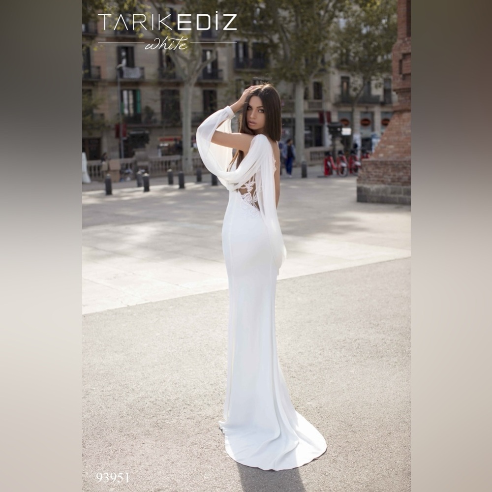 Tarik Ediz - 93951 Asymmetrical Illusion Back Sheath
Dress NWT US 8